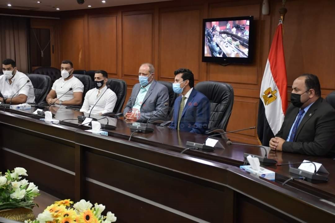 أبطال المصارعة