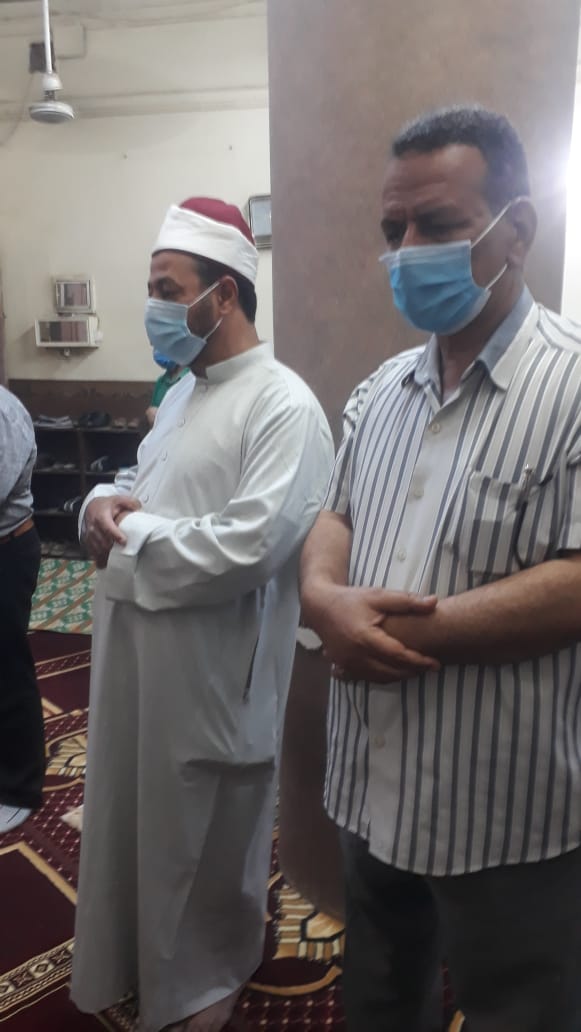 أداء أول صلاة بعد إعادة فتح زاوية سنورس للمصلين