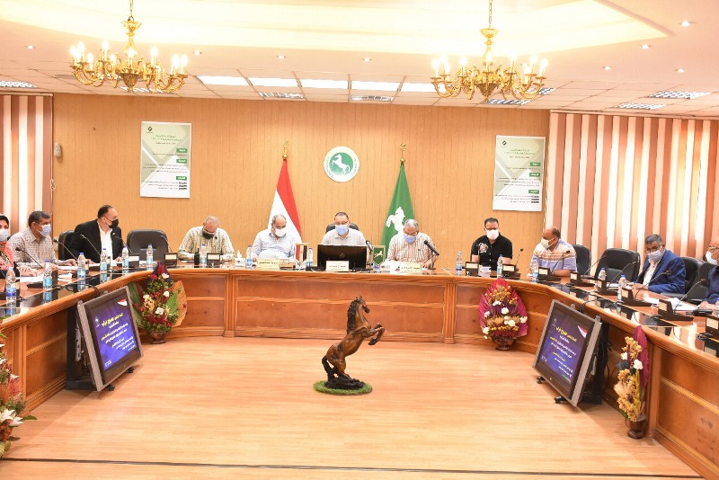 لقاء محافظ الشرقية الأسبوعي بالمواطنين في الديوان العام 02