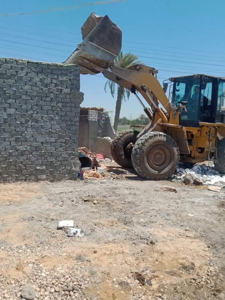 إزالة تعديات في الفيوم