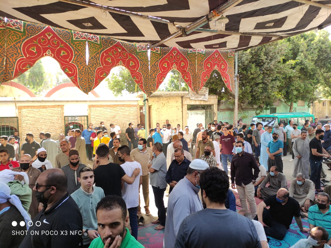 سامي قمصان يستعد لتشييع جثمان والدته