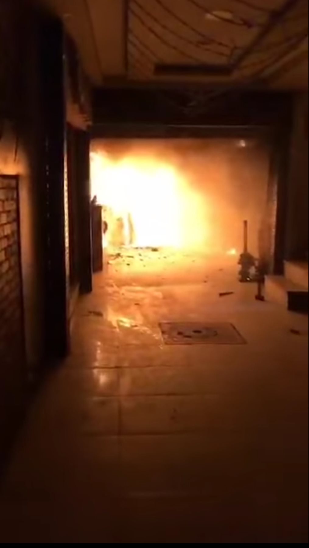 حريق كافيه قصر البارون بالشرقية 2