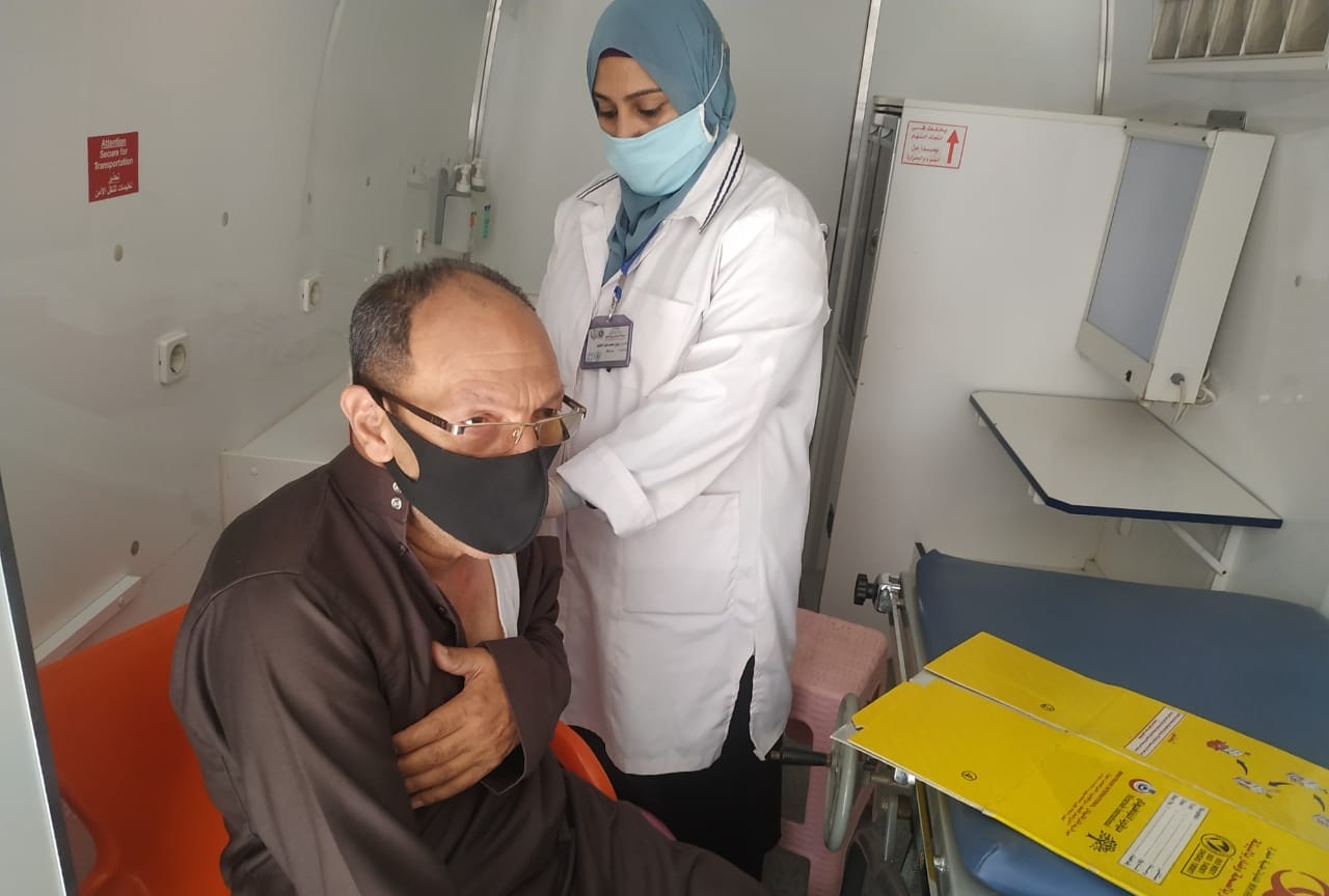 تطعيم كبار السن واصحاب المعاشات بلقاح كورونا بالشرقية 04