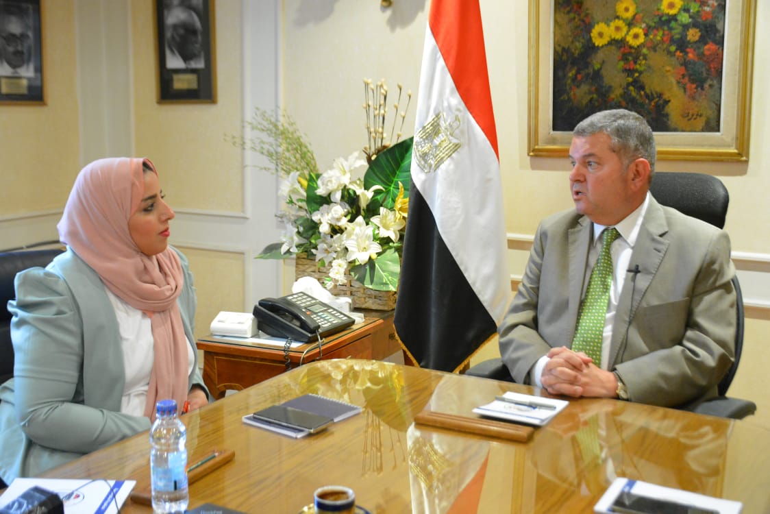 الدكتور هشام توفيق وزير قطاع الأعمال