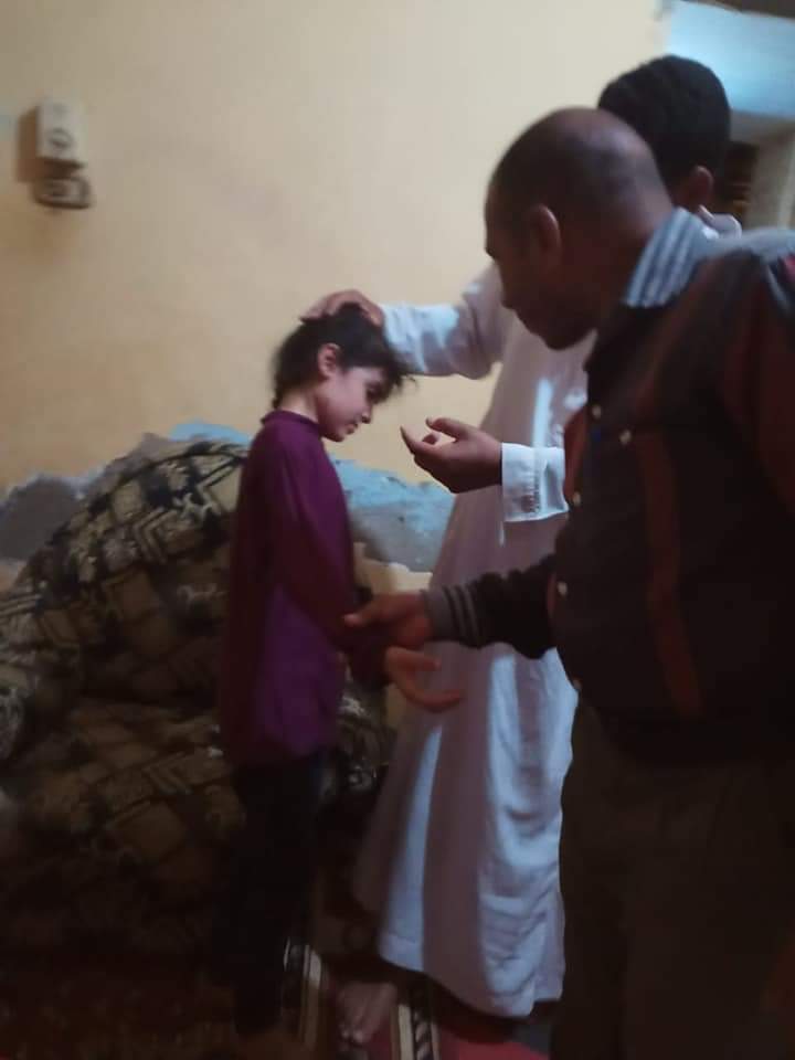 كلب مسعور يهاجم أطفال في الفيوم