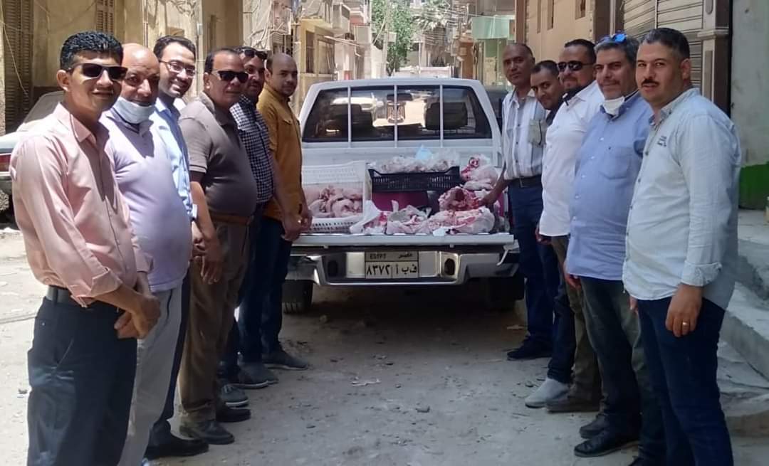 ضبط لحوم ودواجن مُنتهية الصلاحية في مطعم شهير بالفيوم