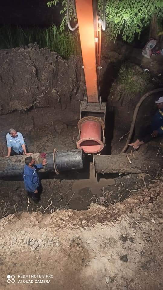 إصلاح خط المياه بسنورس بعد تسربه