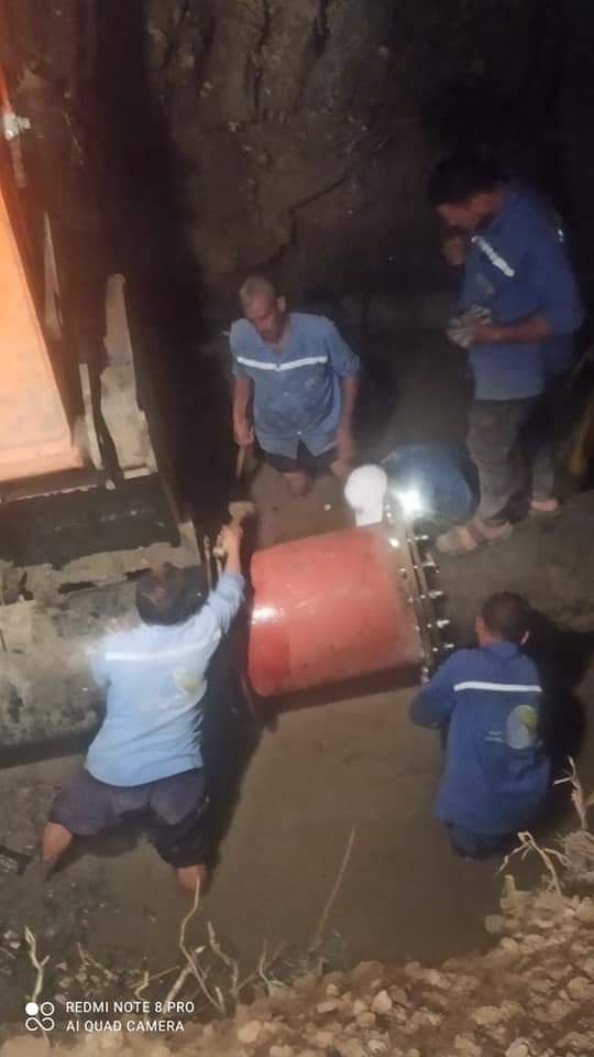 إصلاح خط المياه بسنورس بعد تسربه