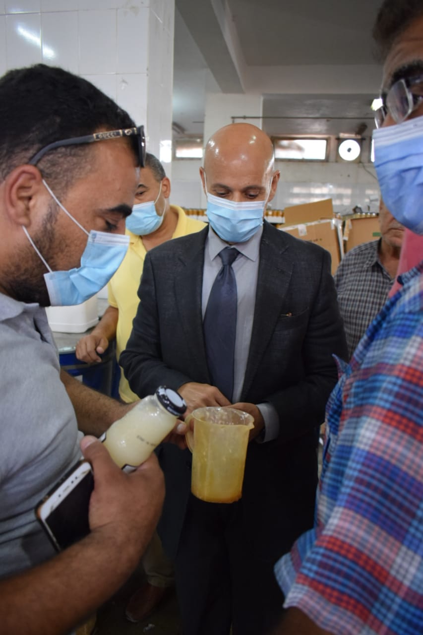 ضبط وإعدام أغذية فاسدة بالعاشر من رمضان 6