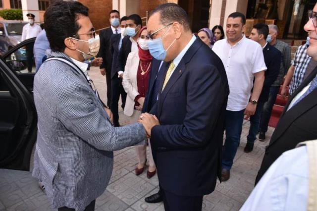 محافظ الشرقية يستقبل وزير الشباب والرياضة