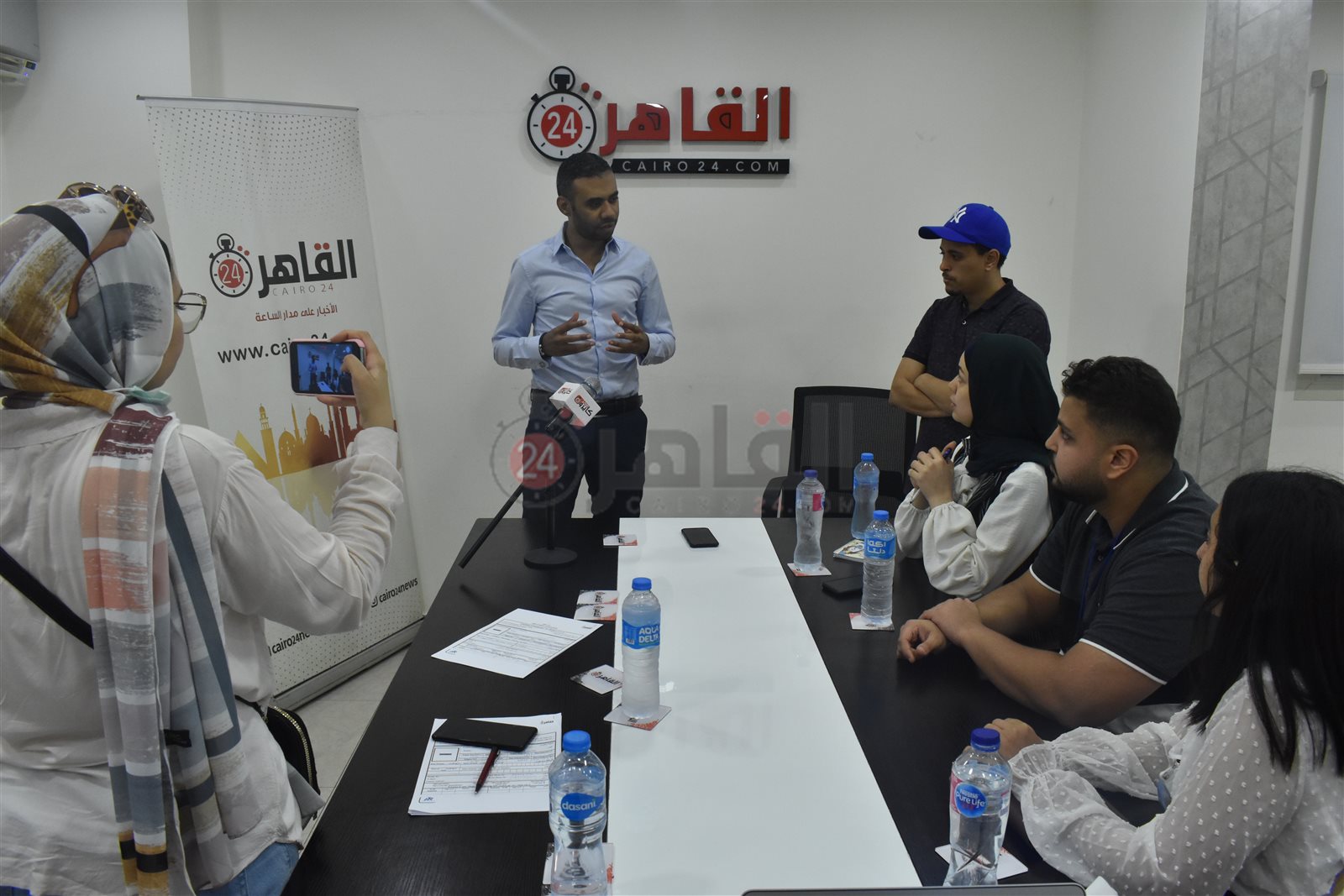 محمود المملوك رئيس تحرير القاهرة 24 ووفد من الطلاب