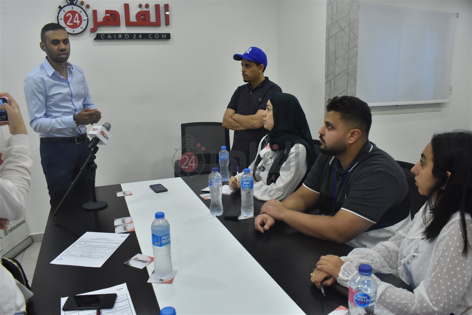 محمود المملوك رئيس تحرير القاهرة 24 ووفد من الطلاب