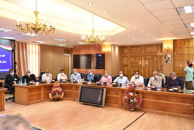 الأجهزة التنفيذية بالشرقية تناقش استعدادات امتحانات الثانوية العامة 03