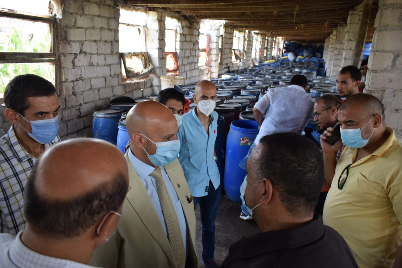 ضبط وإعدام أغذية فاسدة بالشرقية 7