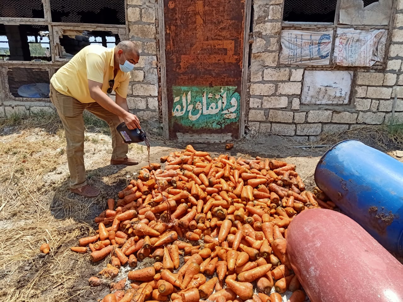 ضبط وإعدام أغذية فاسدة بالشرقية 18