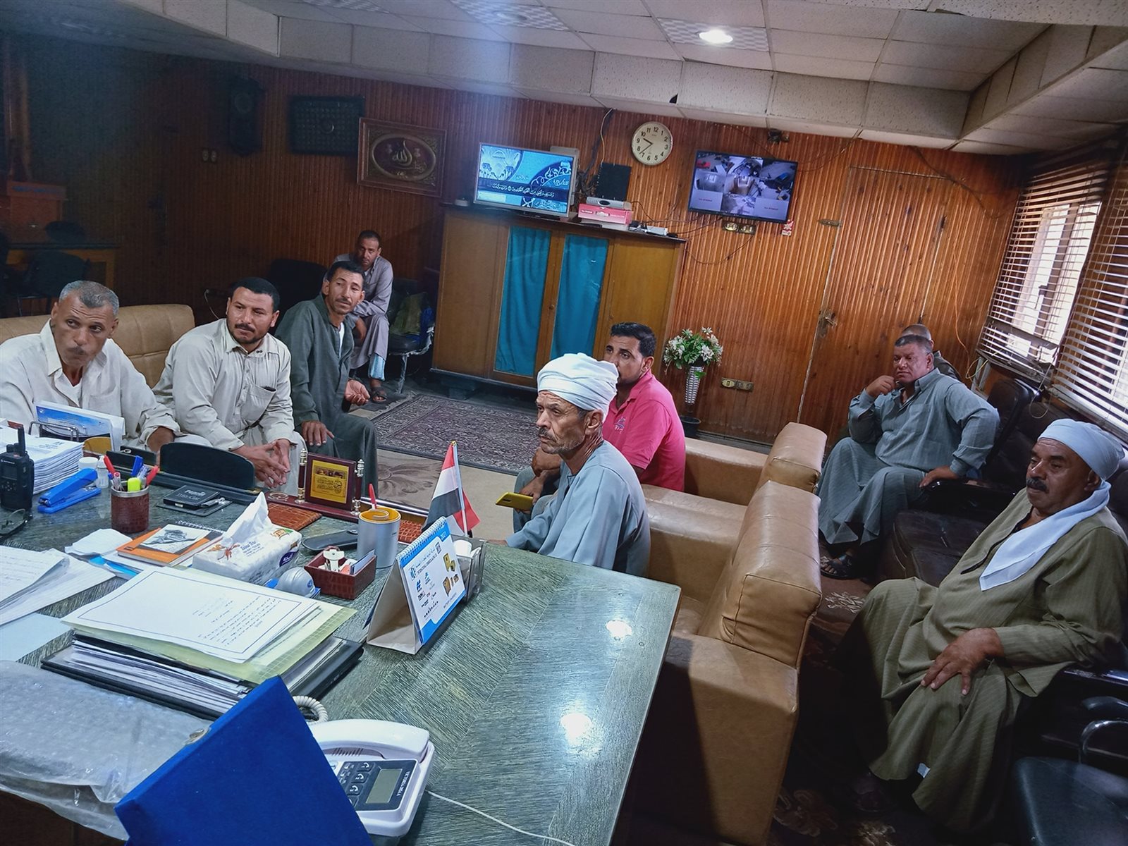 أهالي عزبة أمين باشا بالشرقية يشكون انقطاع المياه 03