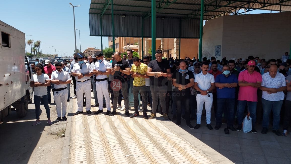 أثناء الصلاة على الجنازة