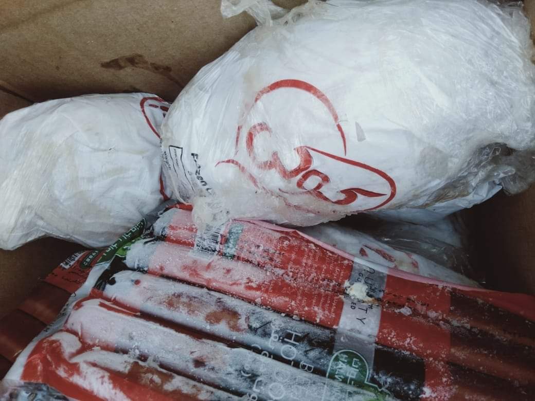 ضبط مواد غذائية منتهية الصلاحية في الفيوم