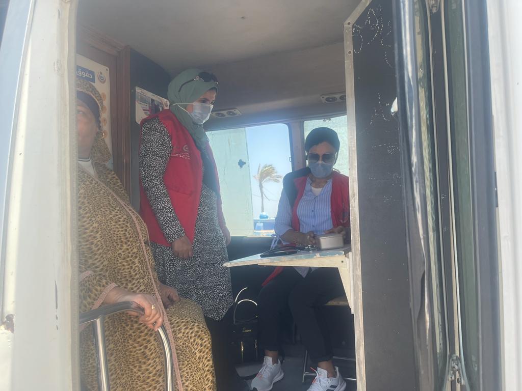 عيادة متنقلة لتقديم الخدمات الصحية للمصطافين بالدقهلية 