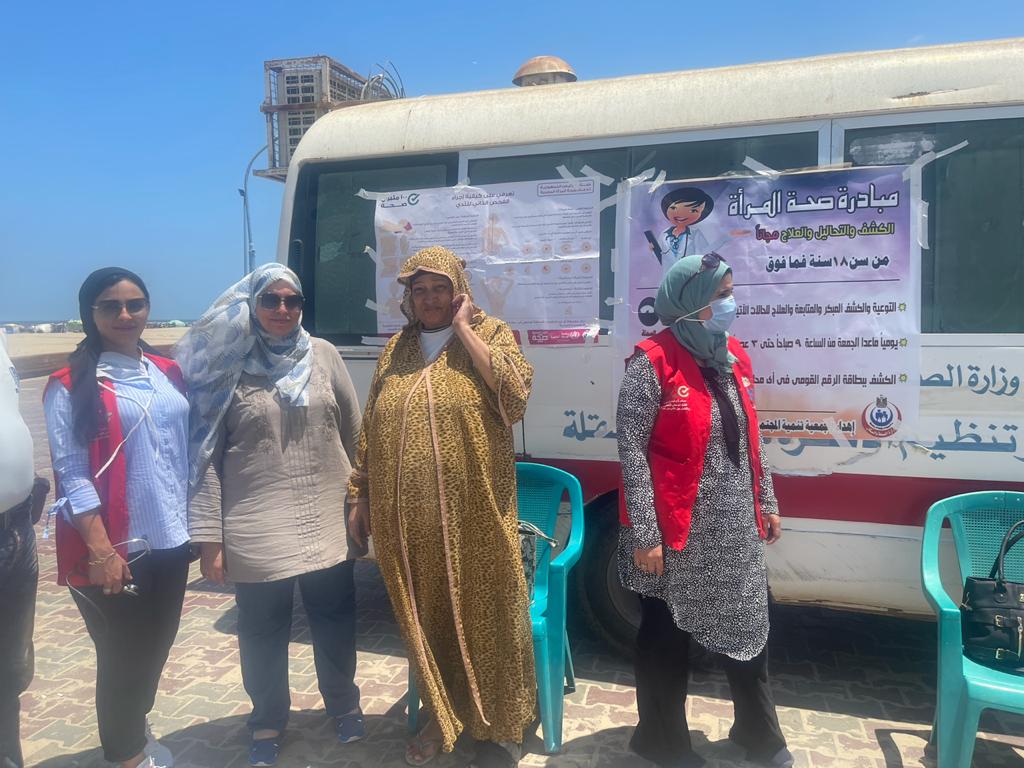 عيادة متنقلة لتقديم الخدمات الصحية للمصطافين بالدقهلية 