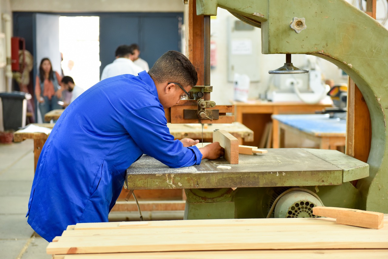 c1a798a9-293c-4fe1-9efb-3c2e8cadc873