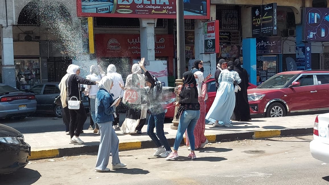 إحتفالات طالبات الثانوية العامة ببورسعيد 