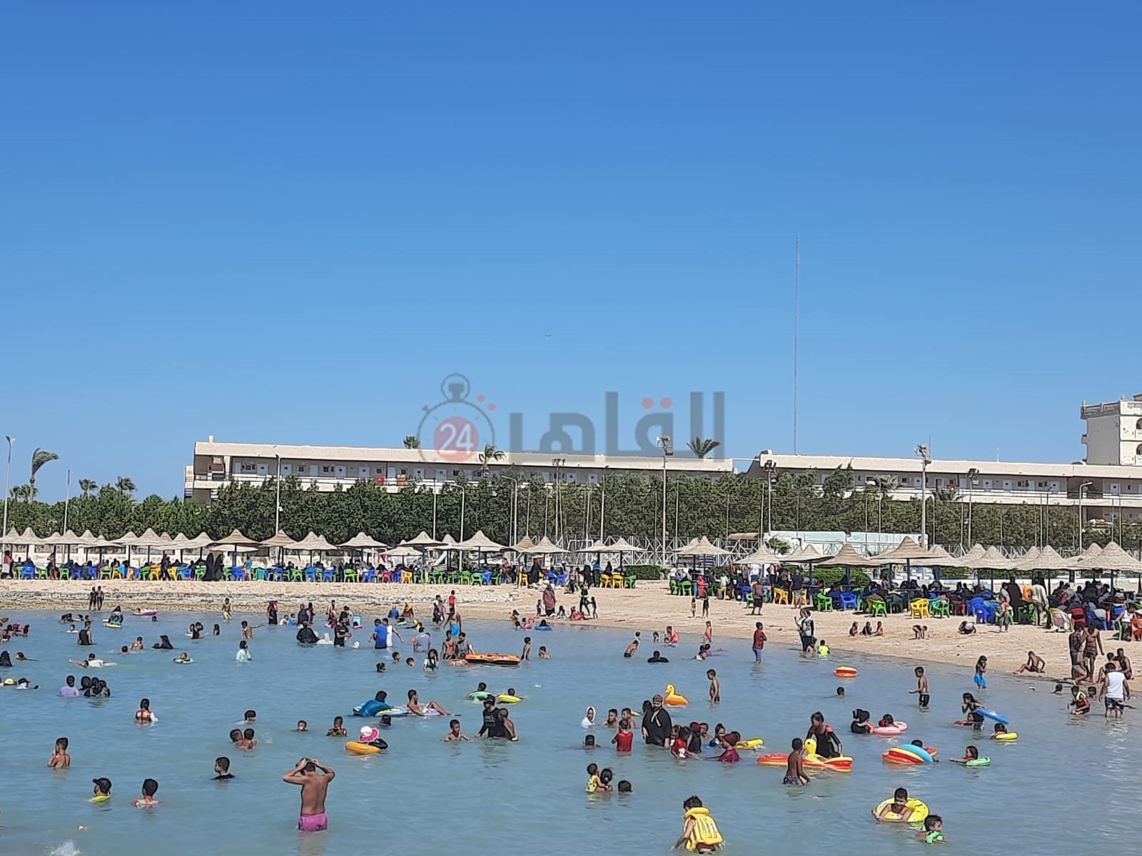 شواطئ الغردقة تستقبل مصطافيها خلال العطلة الأسبوعية 