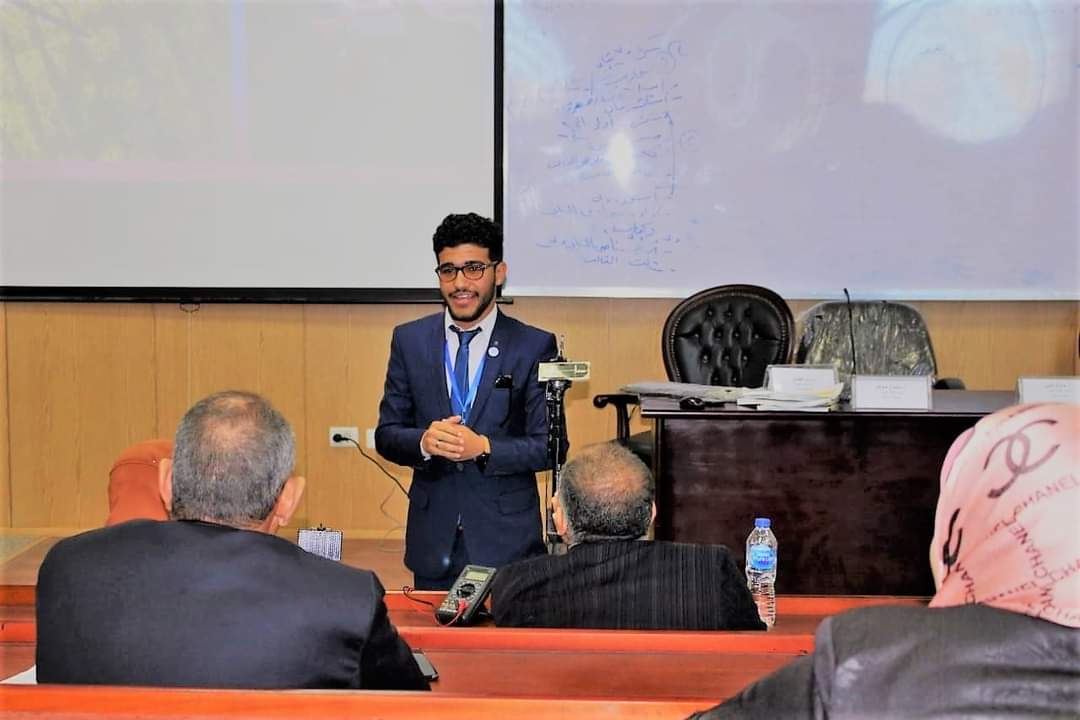 الطالب أحمد دياب