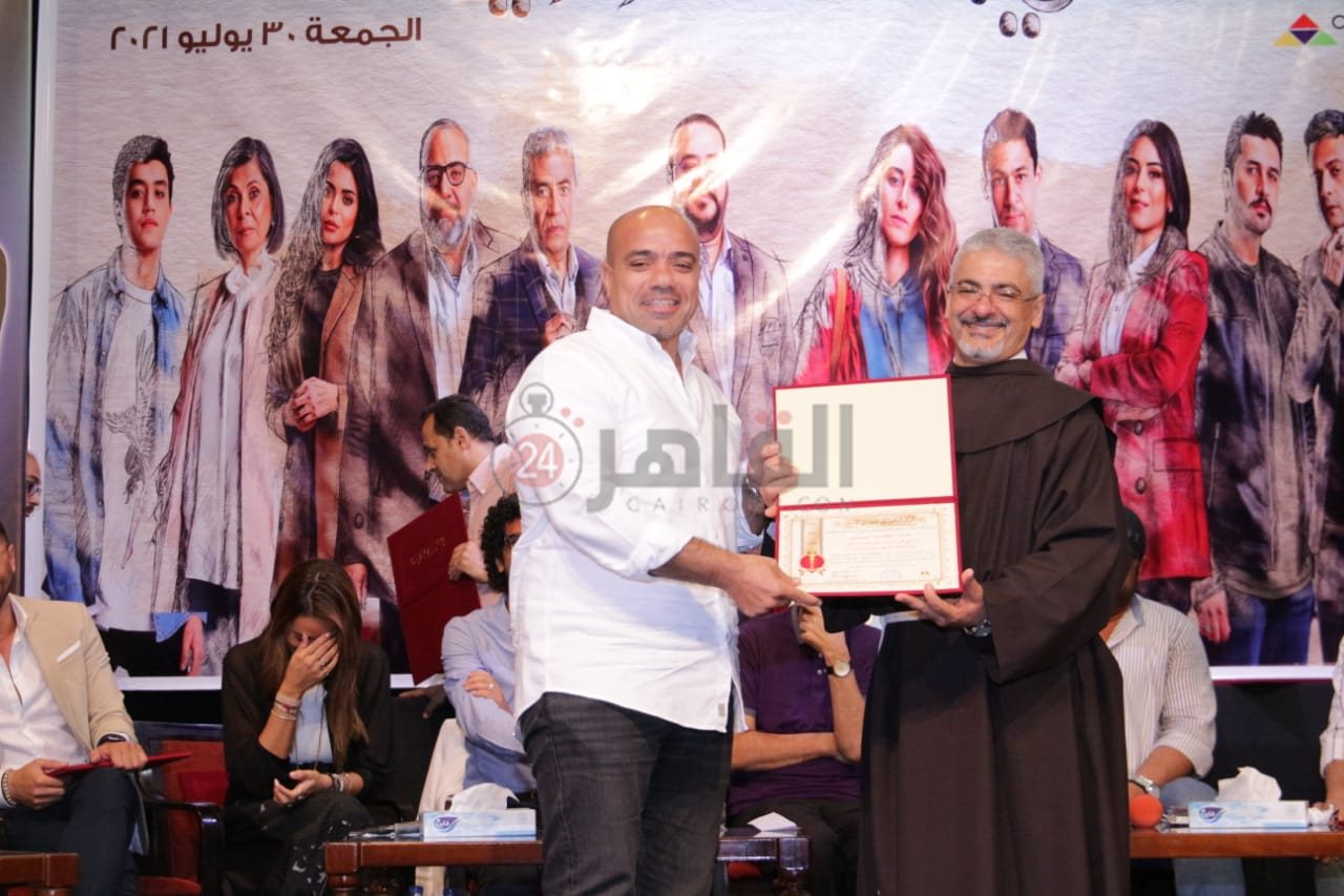 تكريم أبطال مسلسل خلي بالك من زيزي