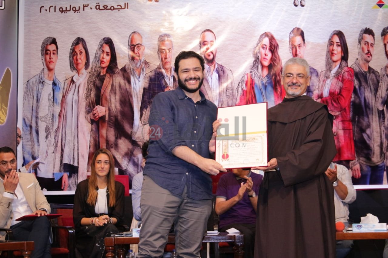 تكريم أبطال مسلسل خلي بالك من زيزي