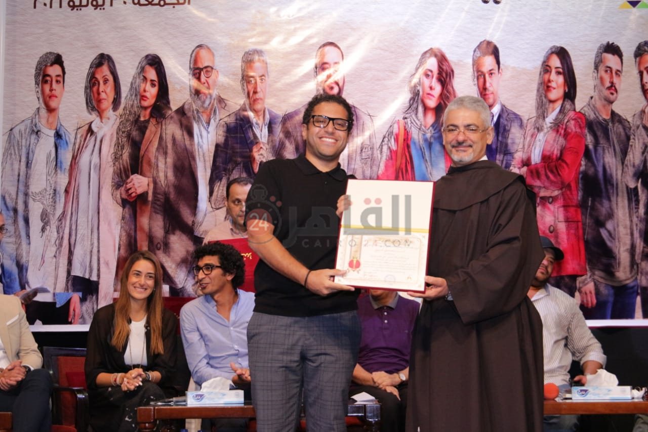 تكريم أبطال مسلسل خلي بالك من زيزي