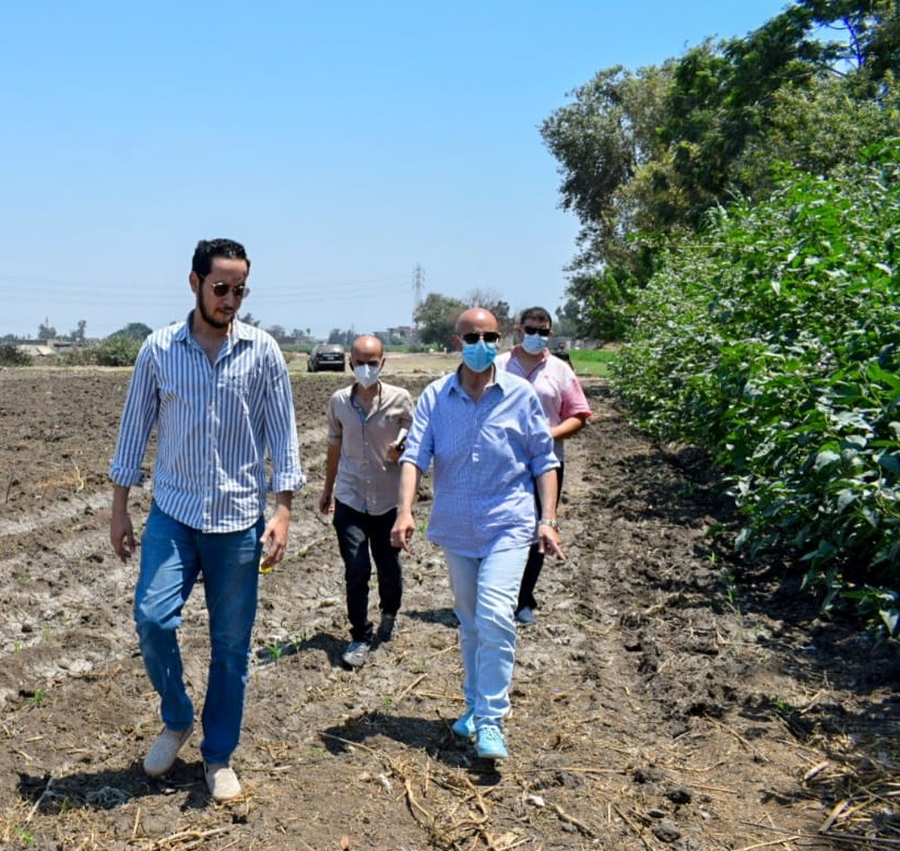 جولة وكيل وزارة الصحة بقرى مبادرة حياة كريمة بالشرقية 02