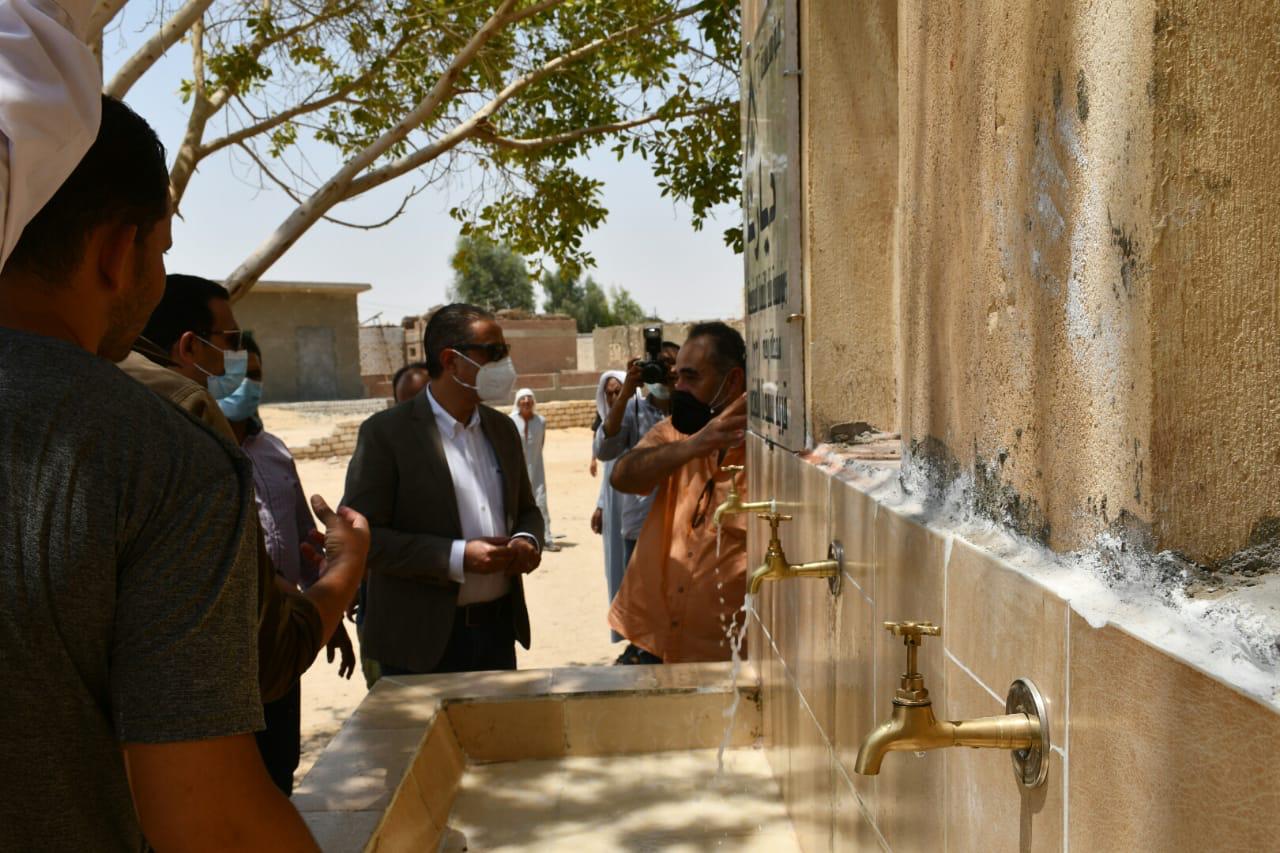 محافظ الفيوم يتفقد أعمال حياة كريمة