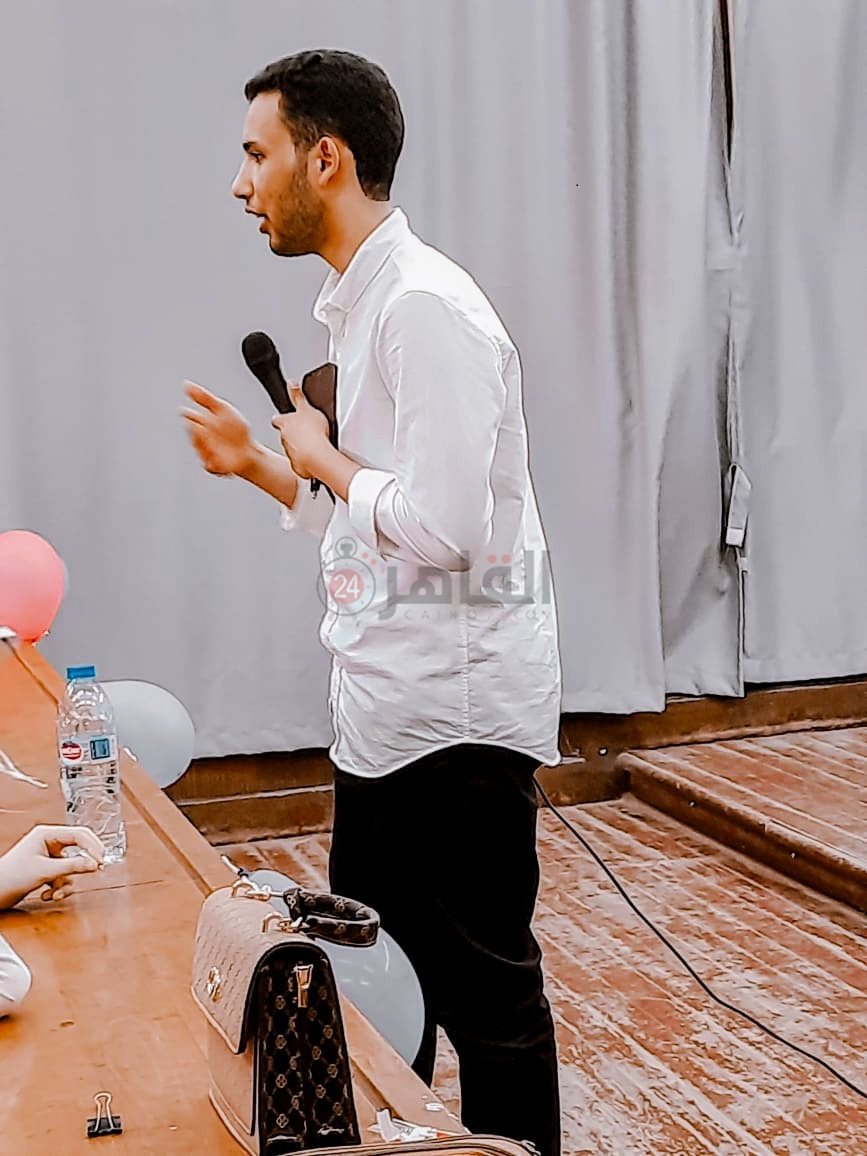 عبد المنعم عايد