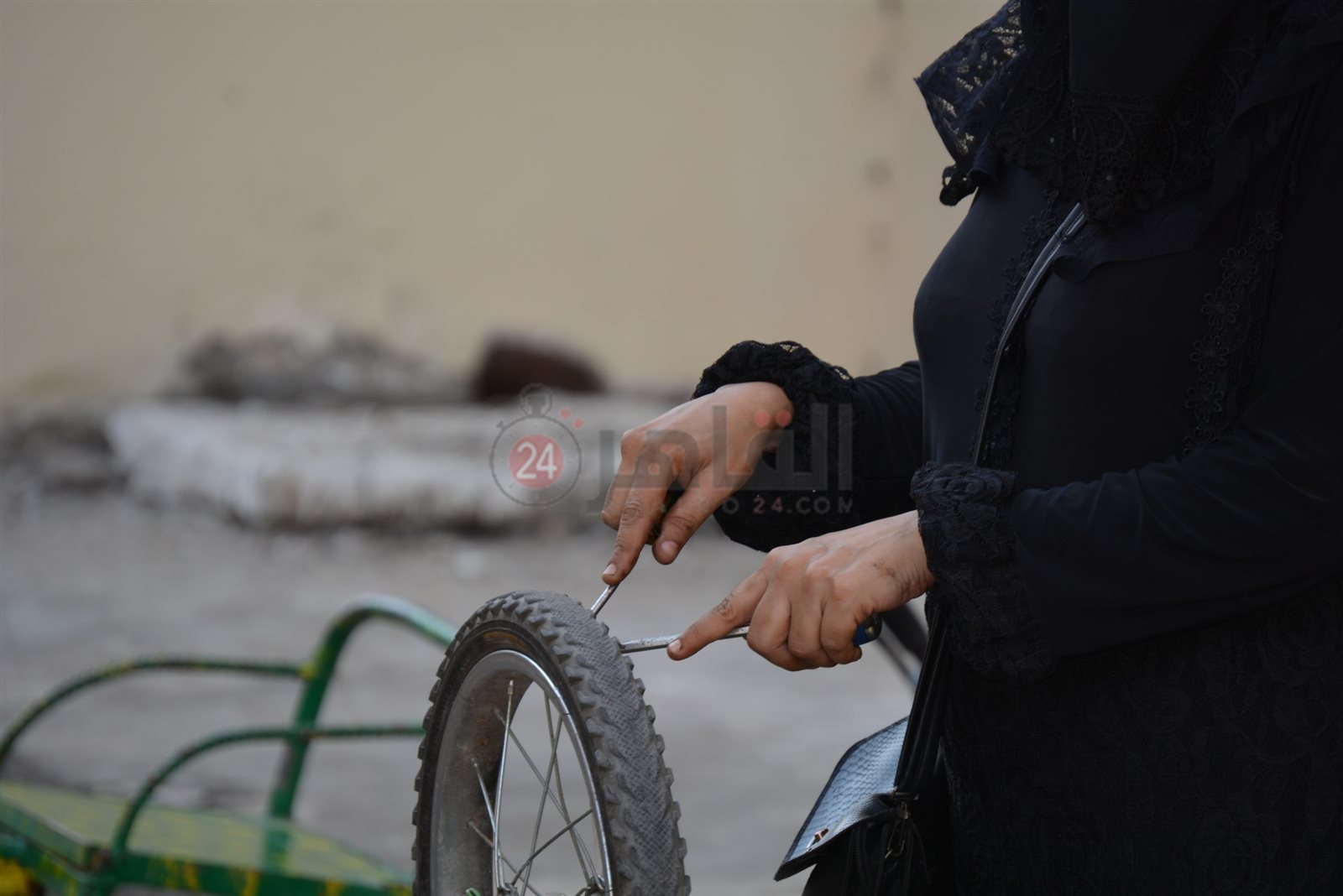 فرنسا بورسعيد تعمل علي إطلاح الدراجات 