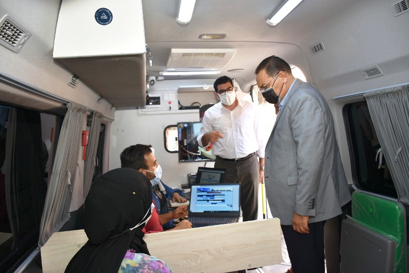 تشغيل أول مركز تكنولوجي متنقل بالشرقية  02