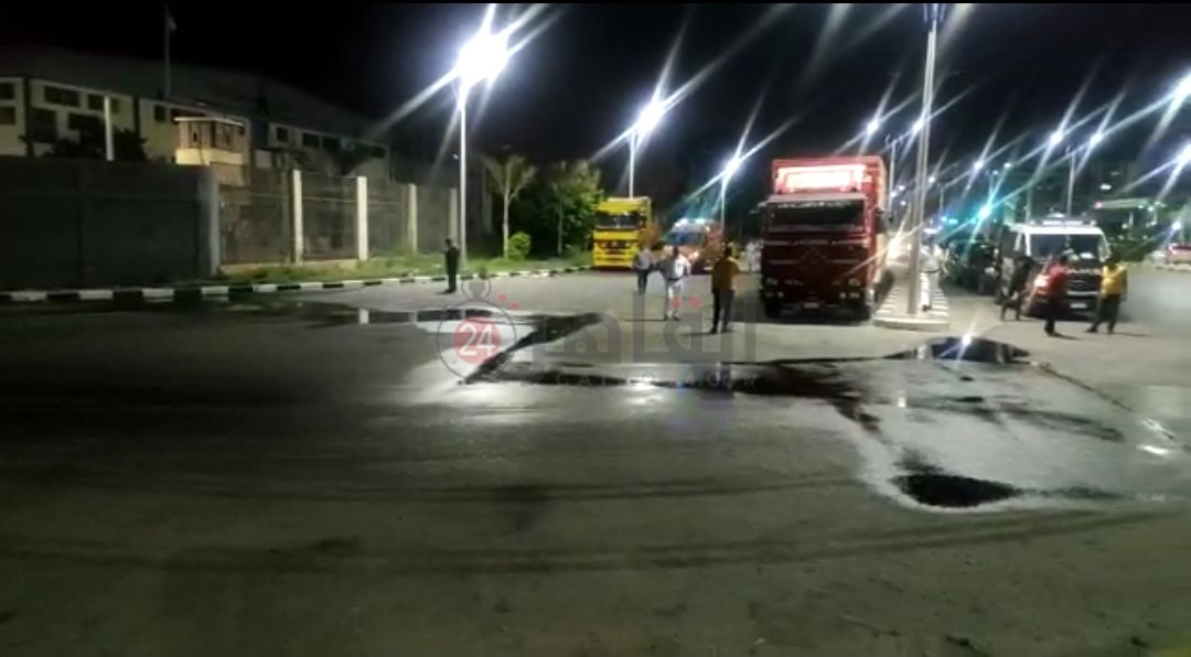 تكثيف الجهود لكشف أسباب ظهور الزيت 