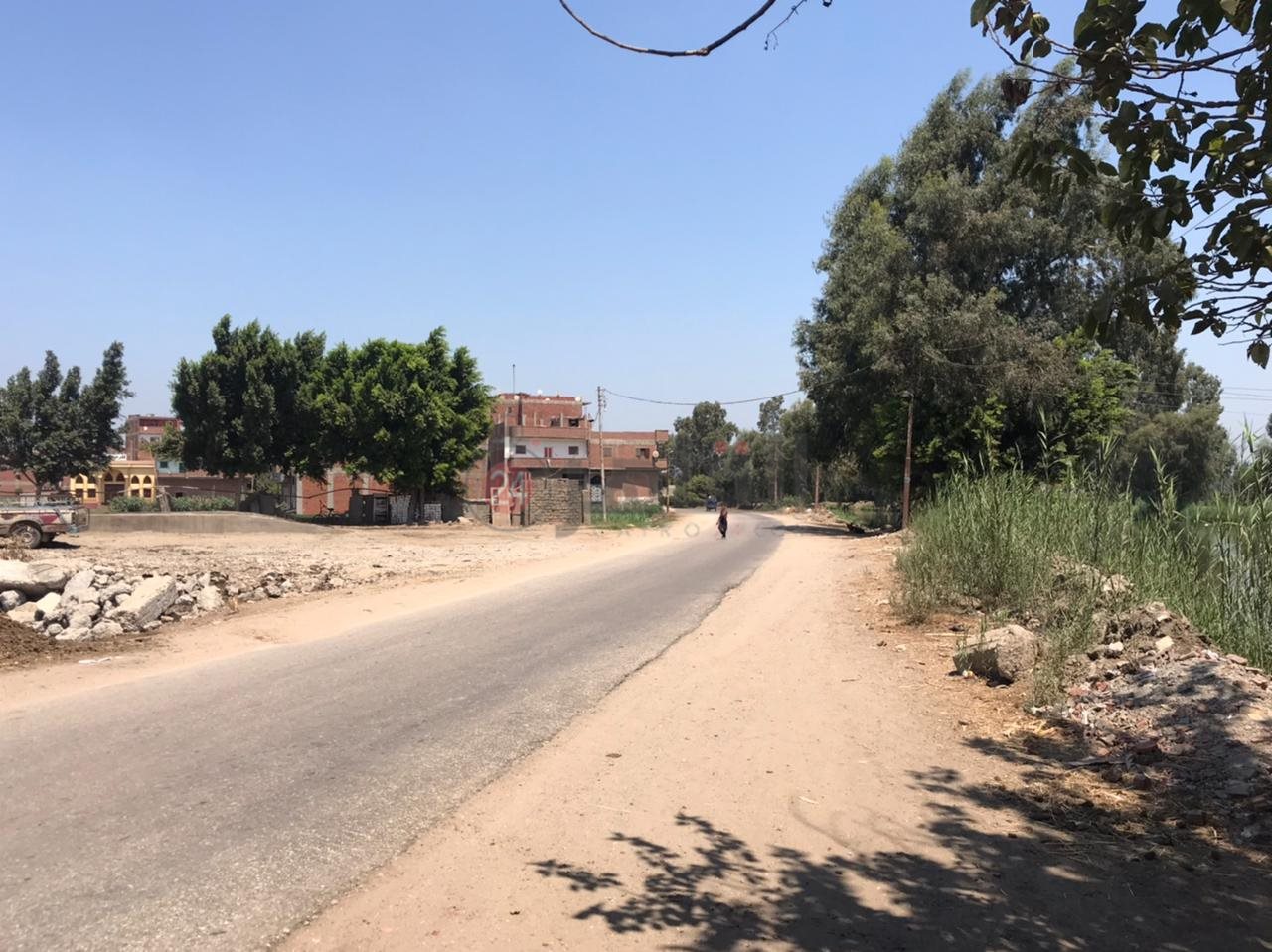 مدخل القرية 1