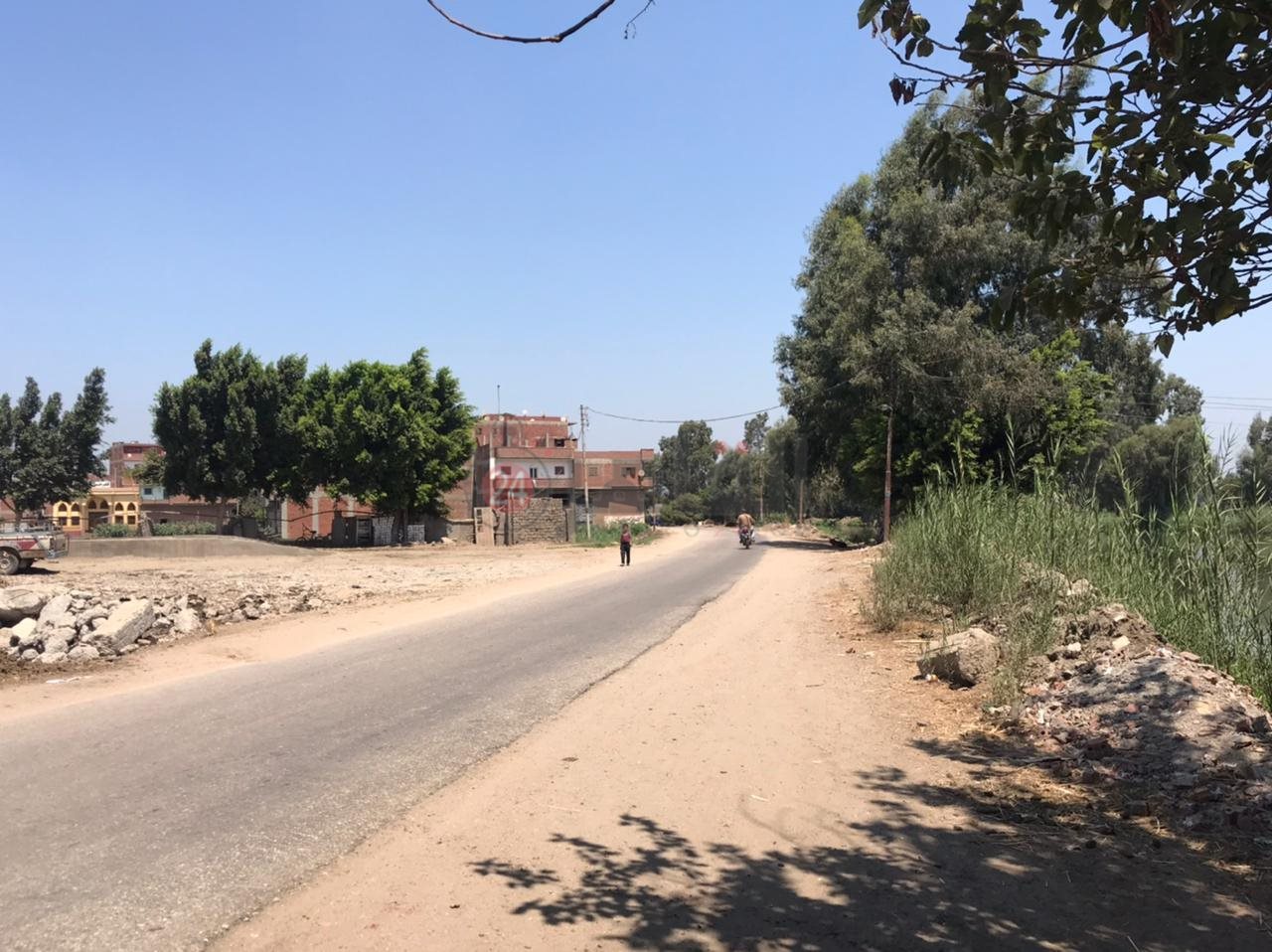 مدخل القرية 2