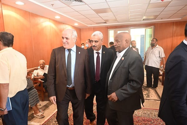 رئيس جامعة الفيوم يشارك في ورشة العمل التي نظمها معهد البحوث الفلكية والجيوفيزيقية