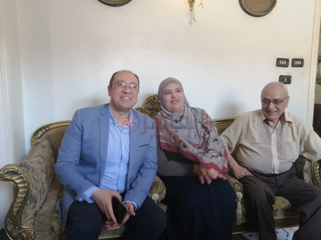 الثالثة على الثانوية العامة بالشرقية وأسرتها 2