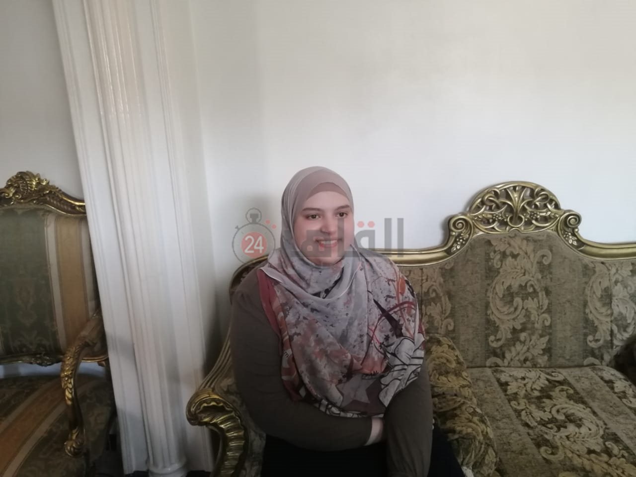 ياسمين الثالثة على الثانوية العامة علمي علوم