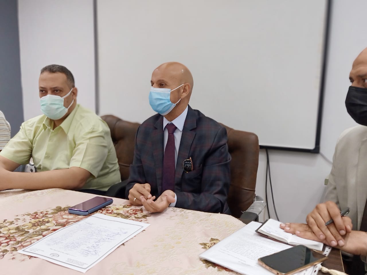 اجتماع وكيل وزارة الصحة مع مديري المستشفيات بالشرقية 03