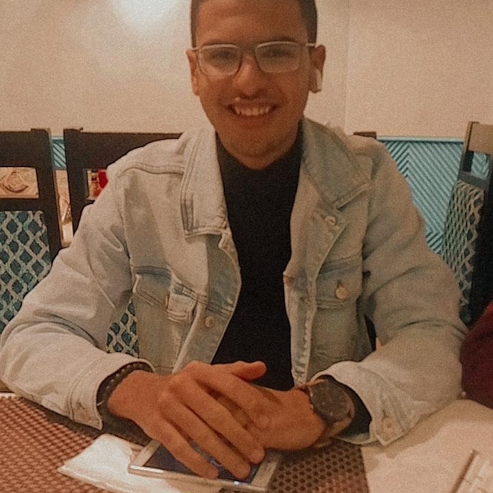 الطالب يوسف محسن