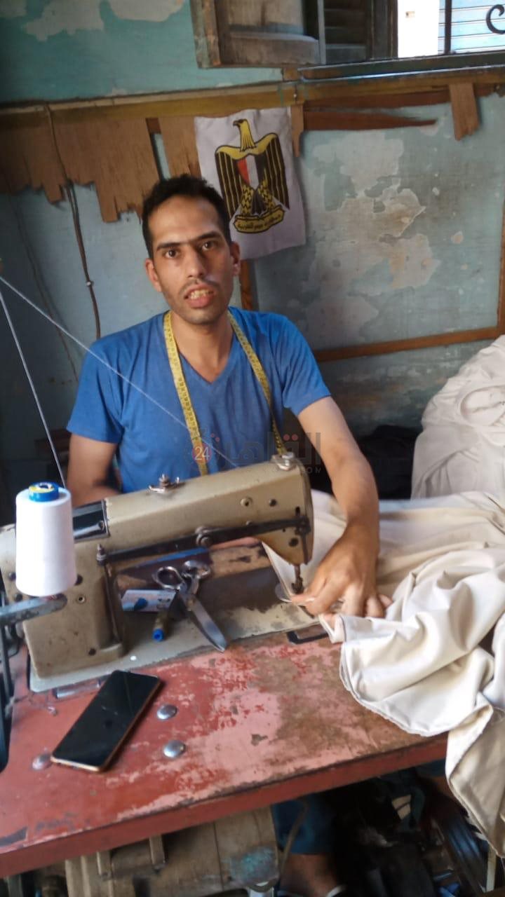 عادل موسى حاصل على ماجستير في التربية الرياضية