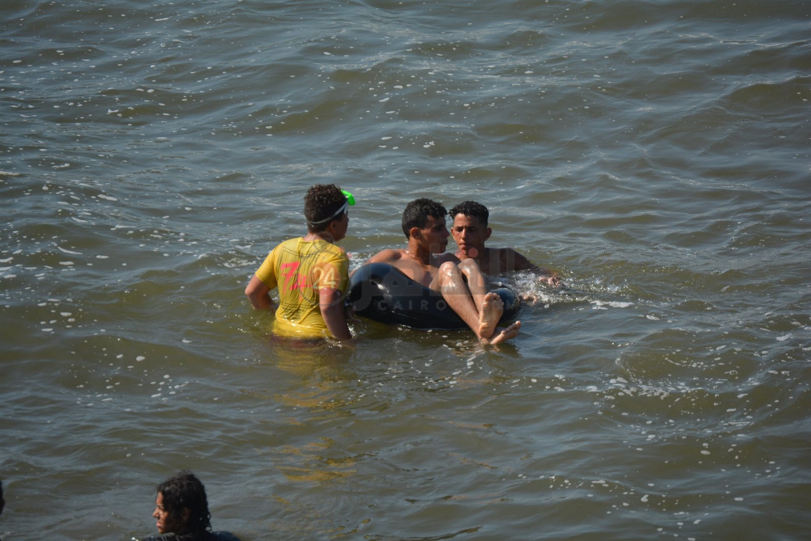 اللعب بعوامة الغلابة 