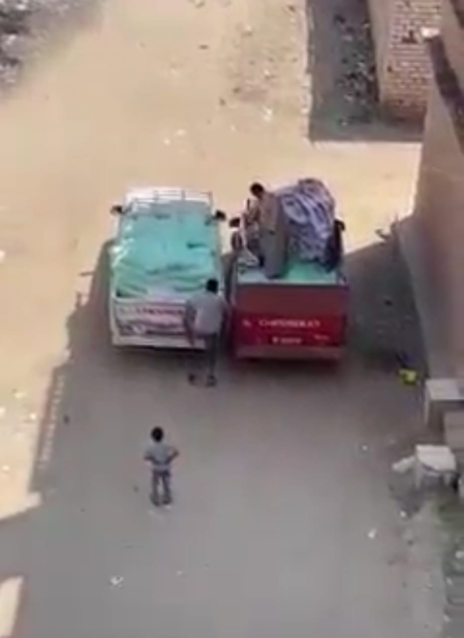 سرقة دقيق في وضح النهار في الشرقية 03