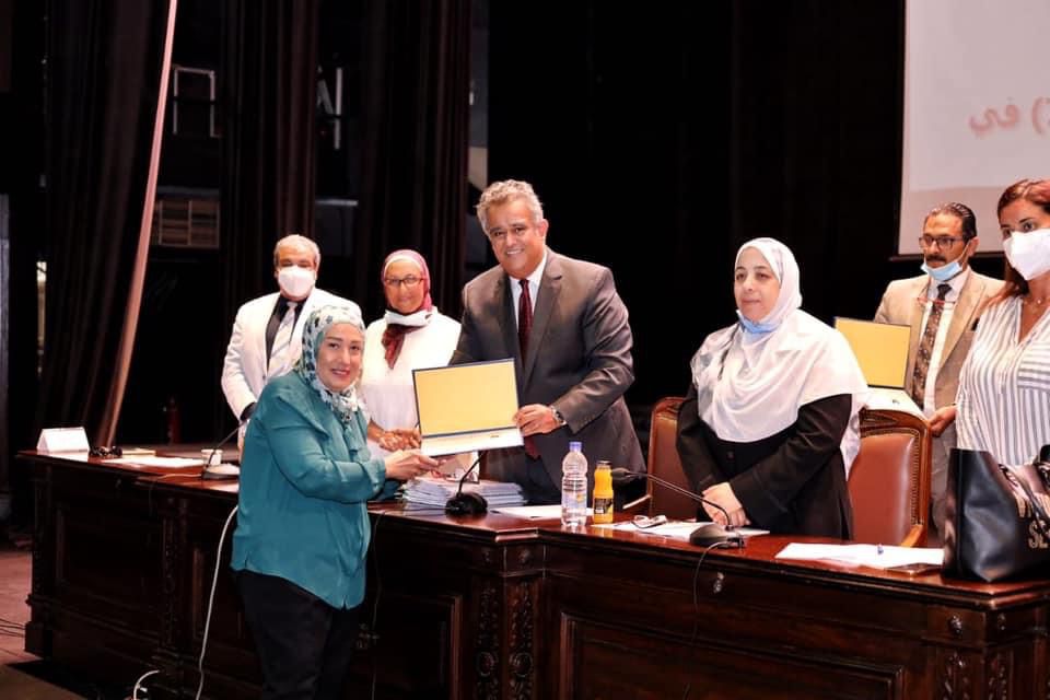 بجامعة القاهرة عن نشر أول مرجع علمي لمصر في مجال العلاج التحفظي