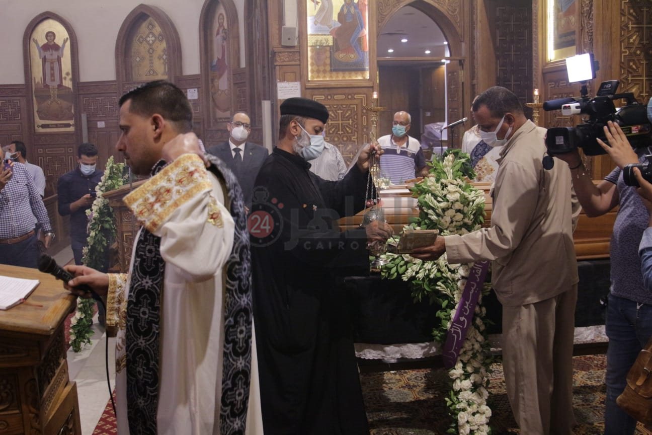 جنازة ماهر لبيب (2)