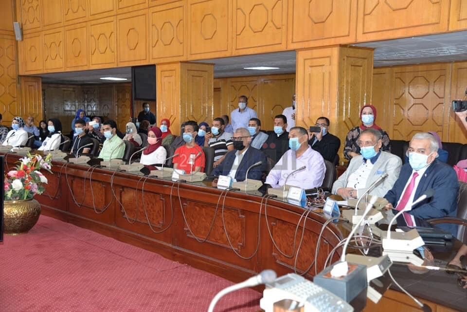 تكريم أوائل الثانوية 